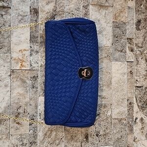 URBAN EXPRESSION BLUE PURSE WITH CHAIN, PRE-OWNED